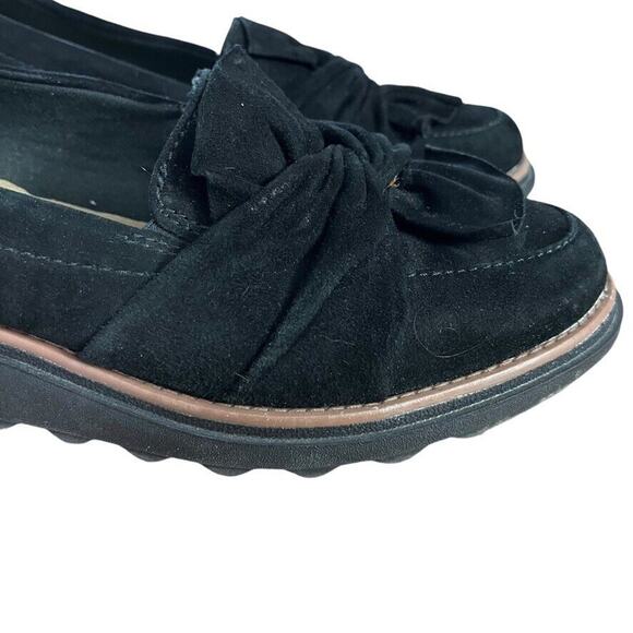 Clarks Black Loafers with Tassels and Platform Sole - Picture 13 of 16